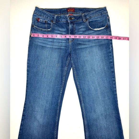 TILT Women's Bootcut Blue Jeans Size- 11 Long - Picture 6 of 10